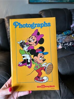 VINTAGE Walt Disney‎ World Photo Album - 72 Photos Unused